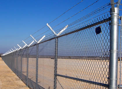 deal with the anti-rust layer of the chain link fence