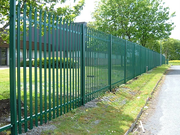 How to choose the right fence