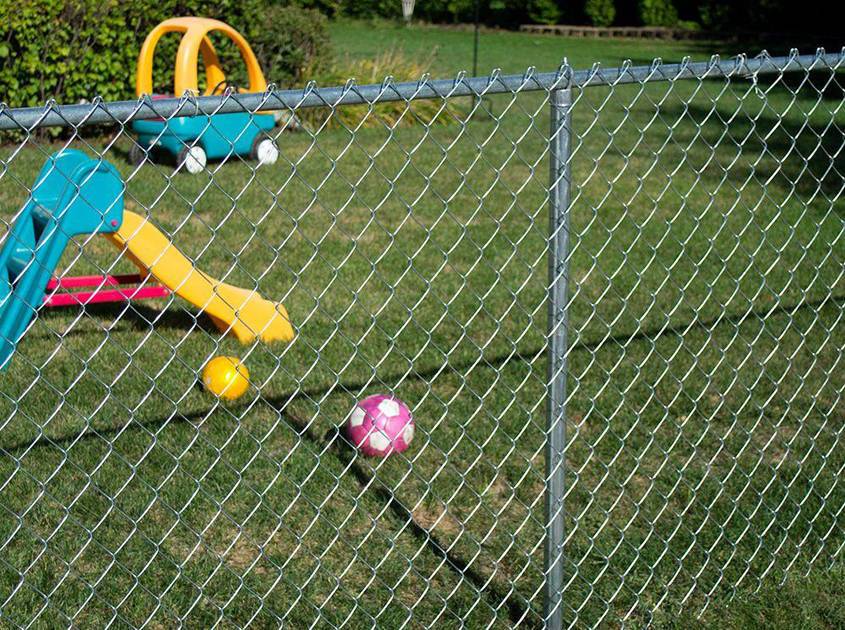 Chain link fence enhances landscape effect