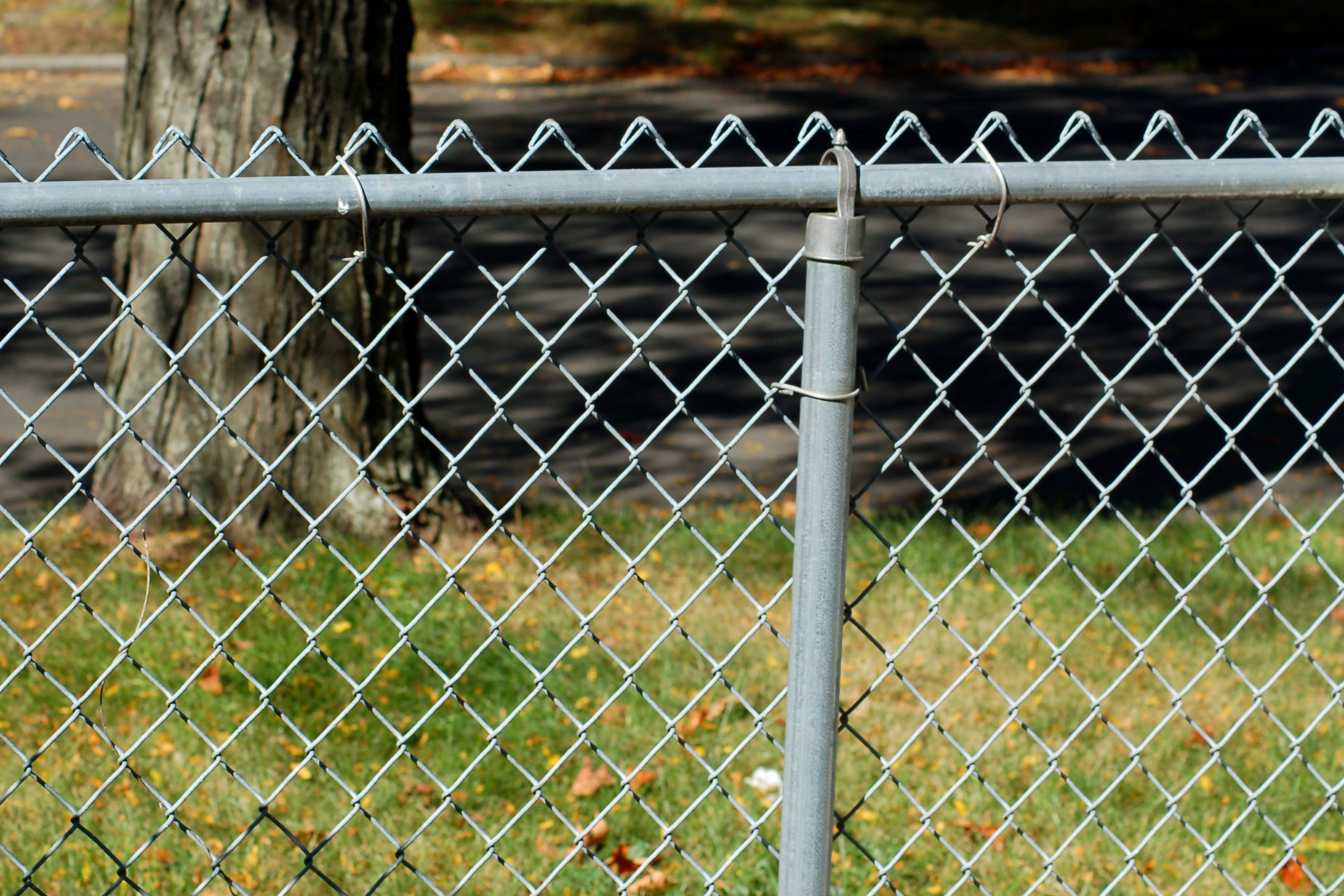 Composition and Application of Chain Link Fence